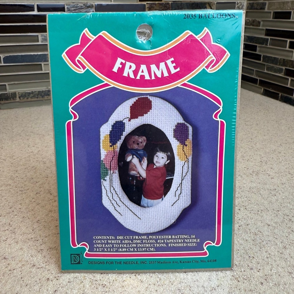 VTG 1992 Balloons Cross Stitch Photo Frame Kit‎ 2035 Designs for the Needle NEW